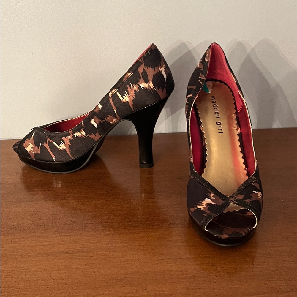 Madden Girl Black and Pink Patterned 4”Heels